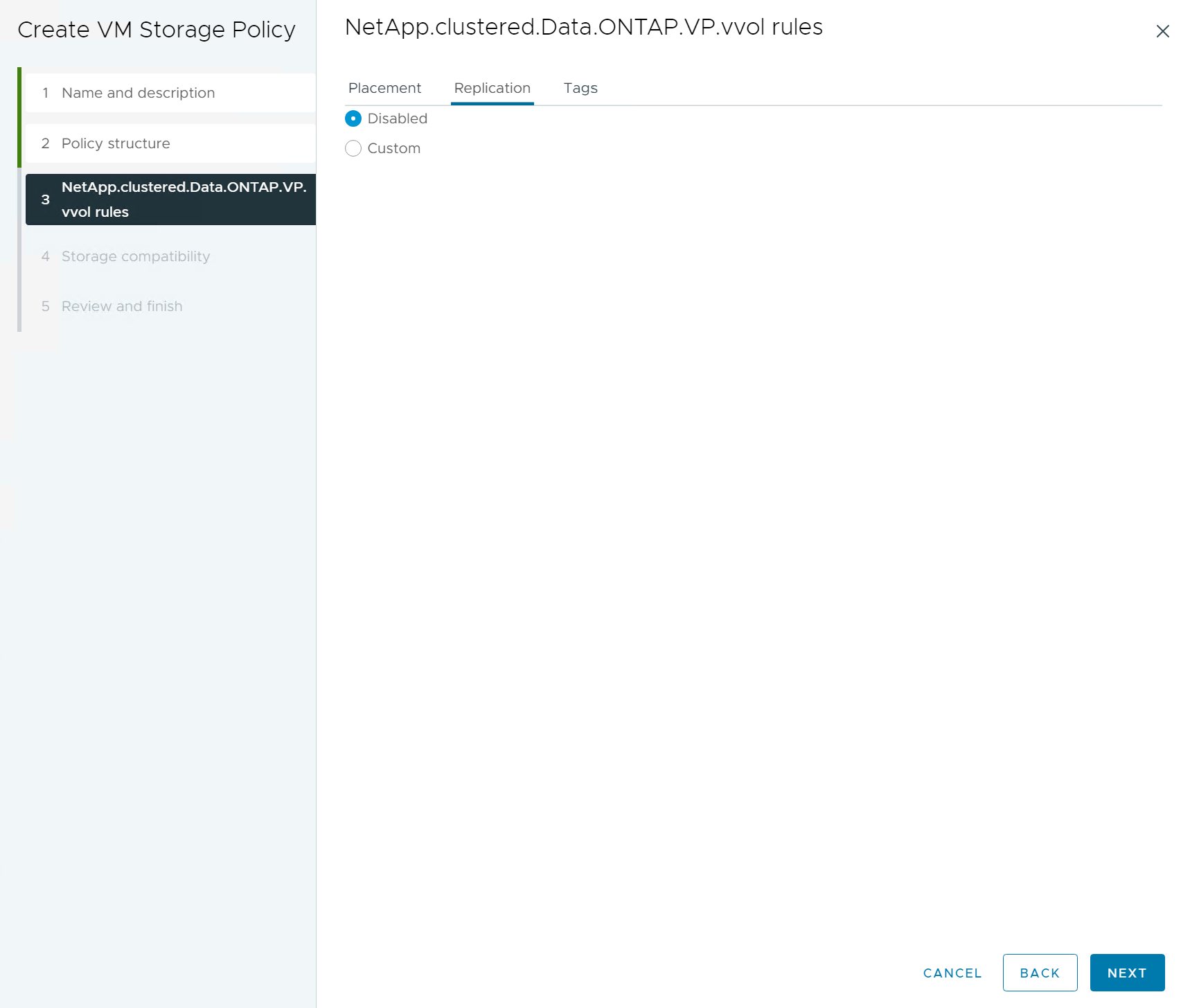 Captura de pantalla que muestra la configuración de una política de almacenamiento de la máquina virtual.