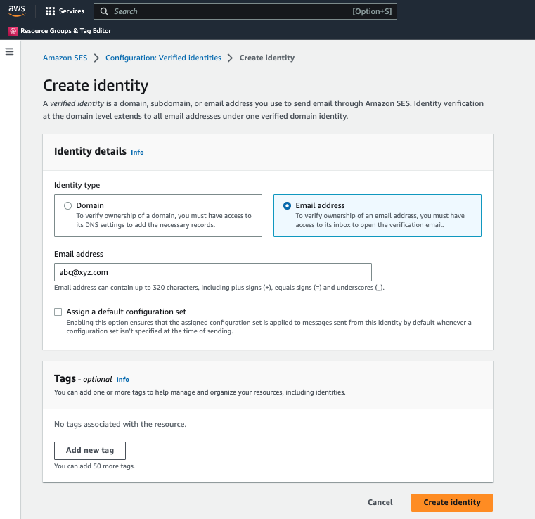 Cette image représente la fenêtre de création d’identité SES sur la console AWS.