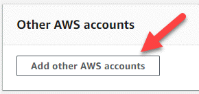 このスクリーンショットは、 AWS KMS コンソールの「 Add other AWS accounts 」ボタンを示しています。