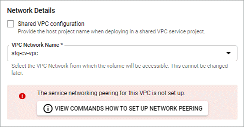 Uma captura de tela do console do Google Cloud onde um botão chamado Exibir comanda como configurar o peering de rede aparece.