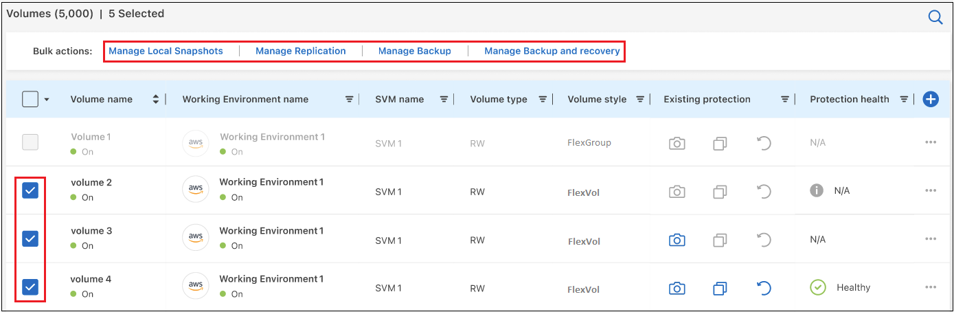 Uma captura de tela que mostra os botões de estratégia de gerenciamento de backup que estão disponíveis depois de selecionar vários volumes.