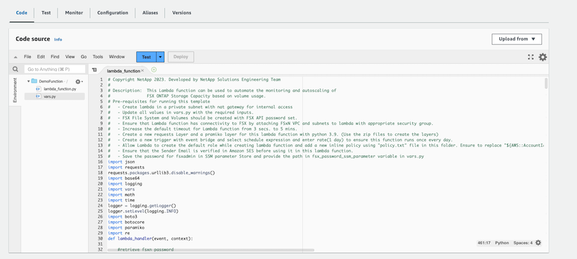 Esta imagem mostra o código lambda no console de função do AWS Lambda.