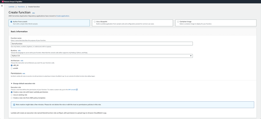 Esta imagem mostra a janela de criação do Lambda no console da AWS.