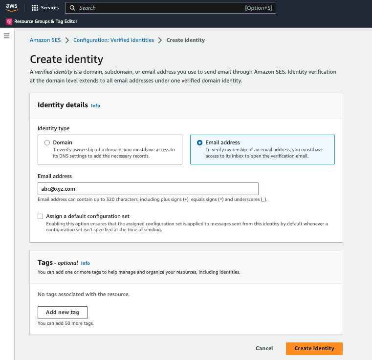 Esta imagem mostra a janela de criação de identidade do SES no console AWS.