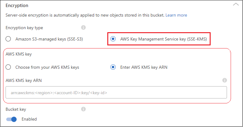 Uma captura de tela mostrando como selecionar configurações alternativas de criptografia para um bucket.